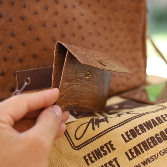 Alfred Roth Ostrich Purse - Picture 4 of 5